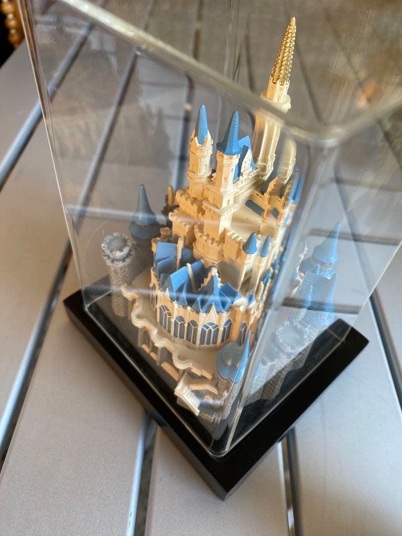 東京ディズニーリゾート　25周年記念　シンデレラ城　フィギュア　ディズニー　レア