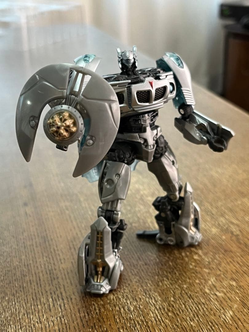 トランスフォーマー スタジオシリーズ オートボット ジャズ SS-09