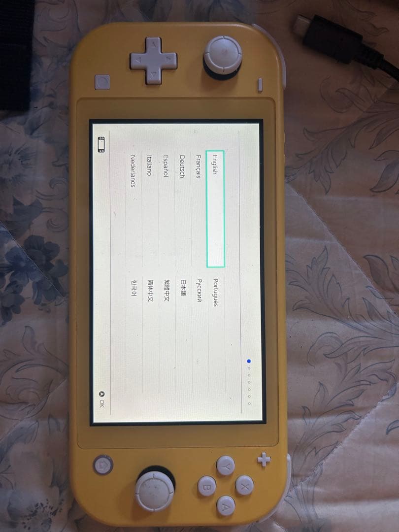 合馬公式アカウントNintendo Switch Lite イエロー