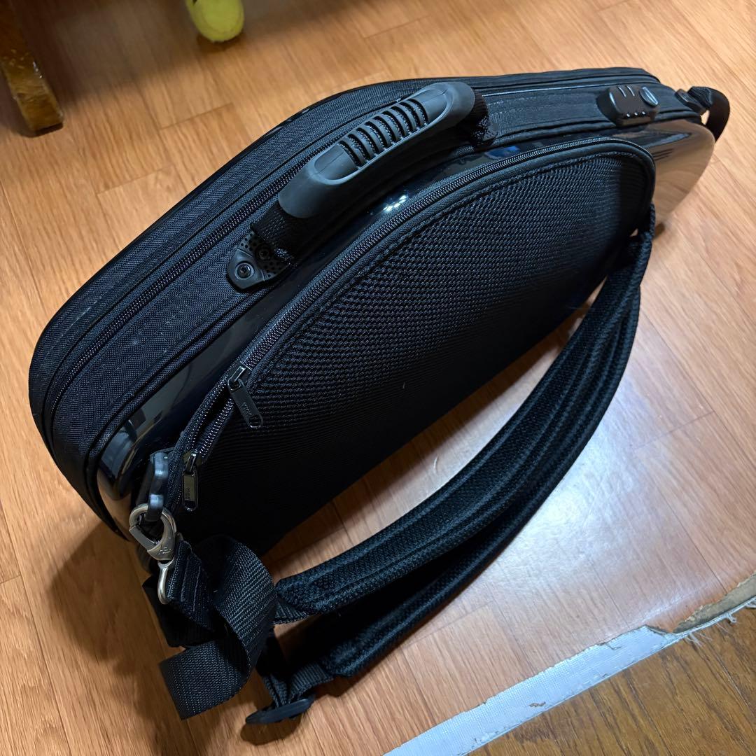 bags アルトサックスケース　ショルダー　ブラック　鍵付き