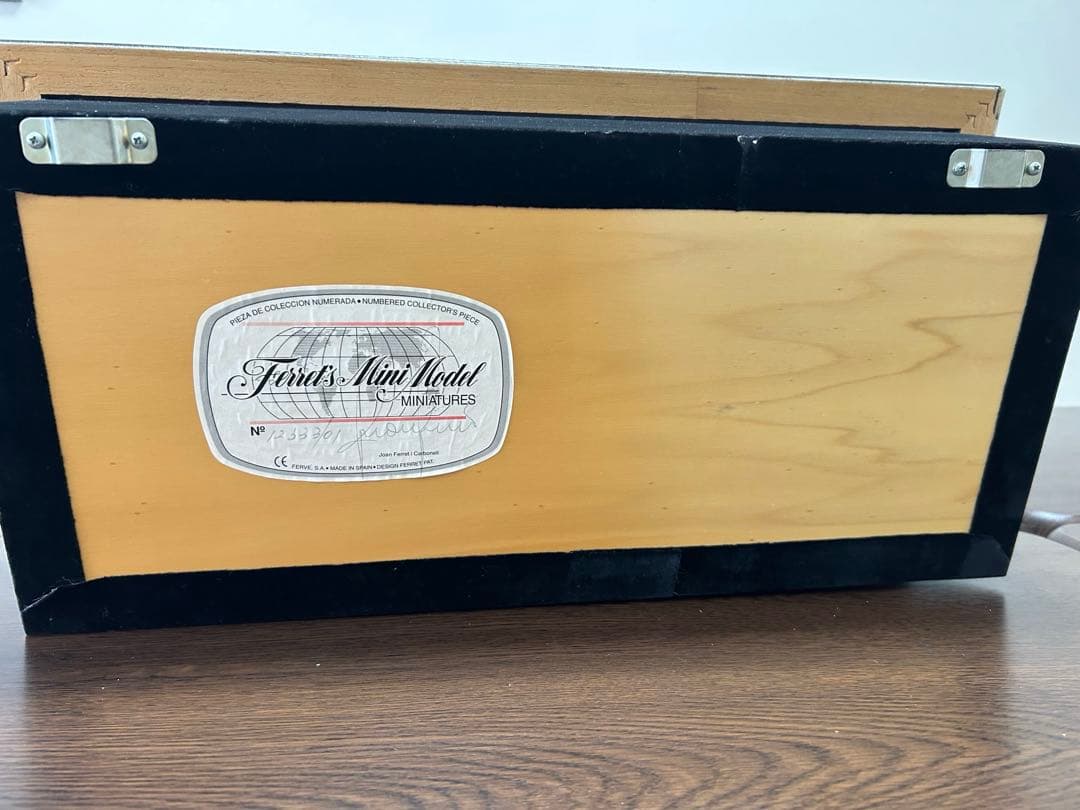 超希少ガレージ ジオラマ　フェラーリ　ジョアン・フェレット・カーボネル作