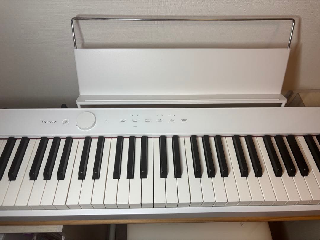 Privia ホワイト電子ピアノ 88鍵