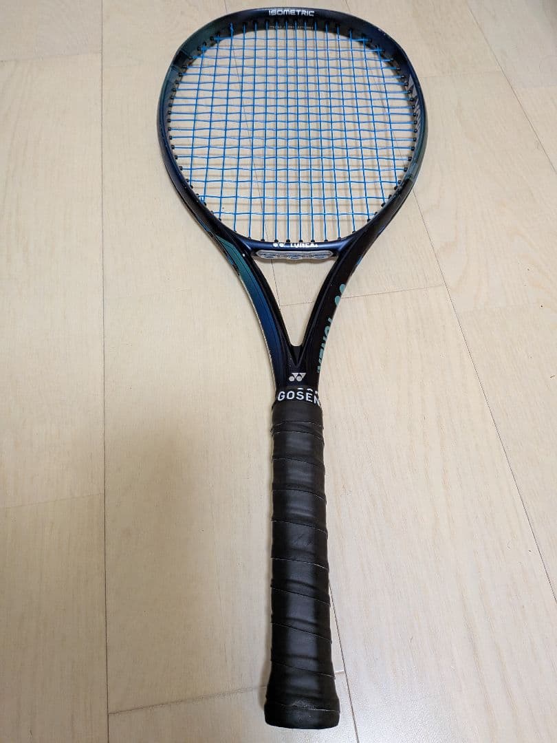 YONEX イーゾーン100