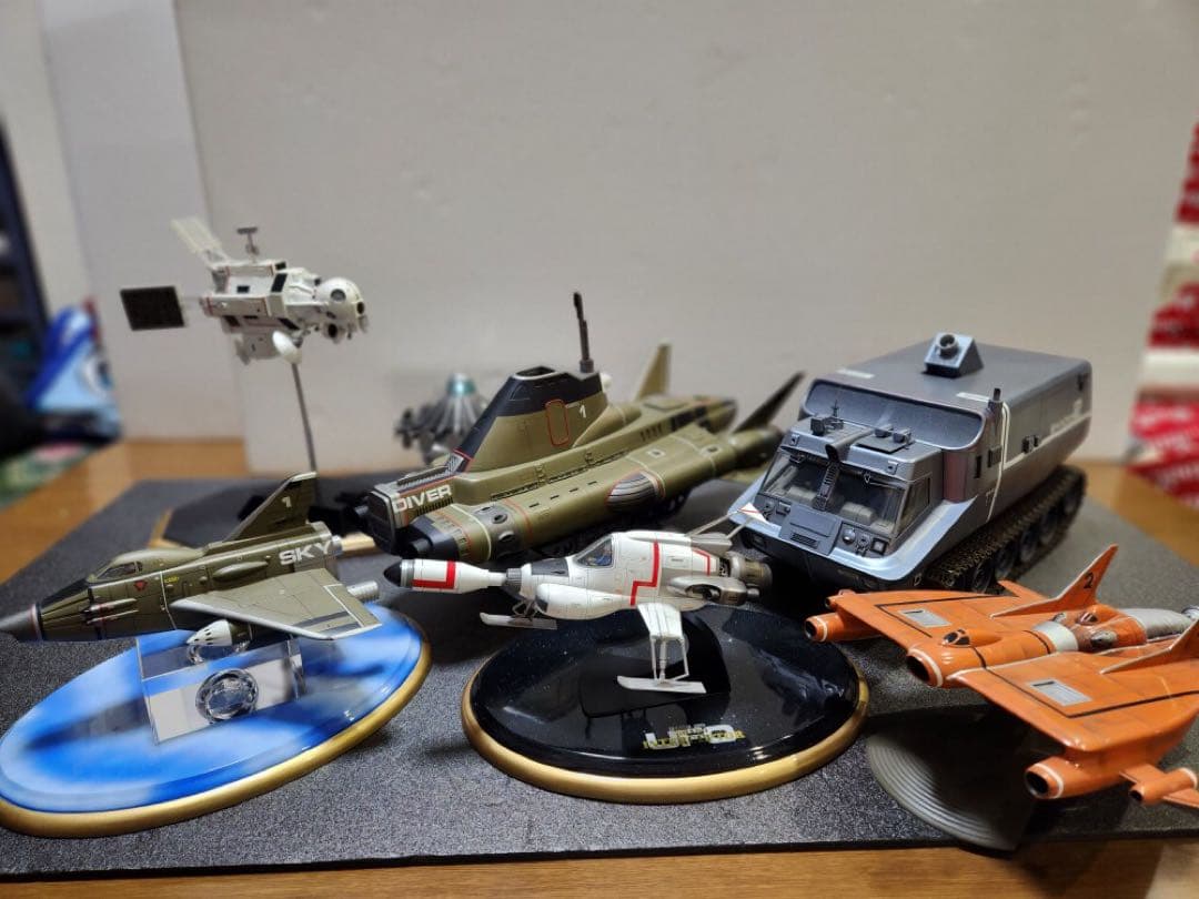 100点満点謎の円盤UFO 有名モデラー渾身の逸品 ハイテク戦車シャドーモービル