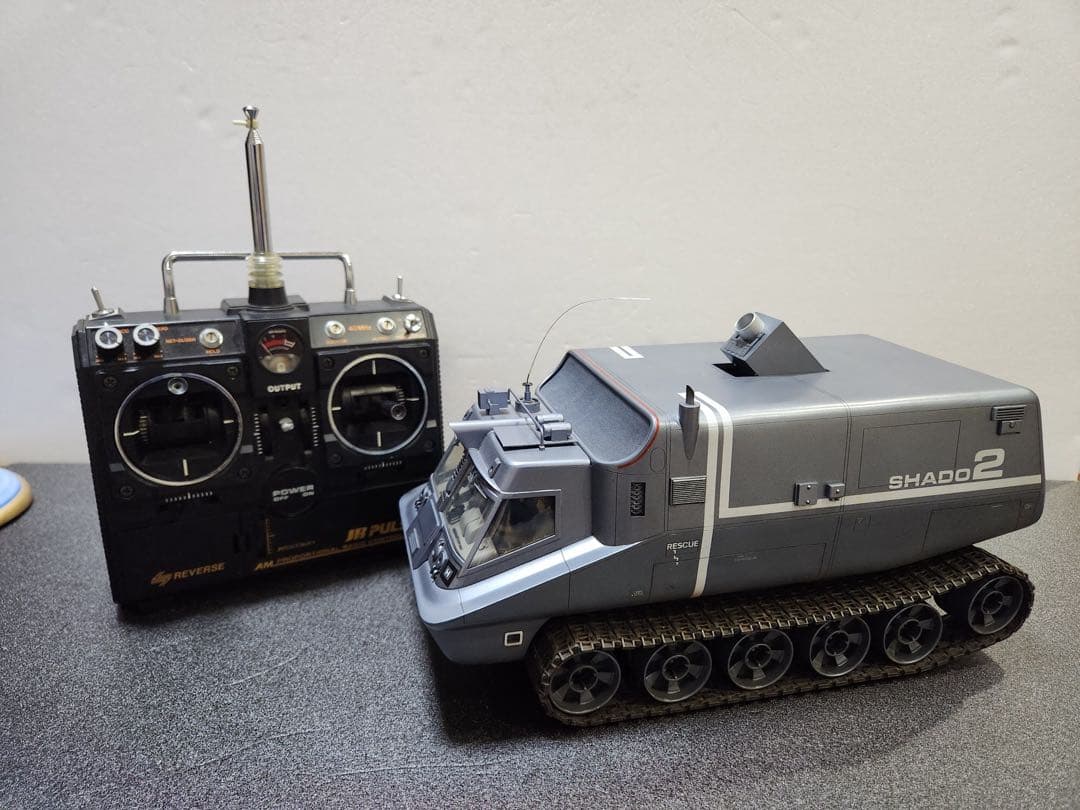 100点満点謎の円盤UFO 有名モデラー渾身の逸品 ハイテク戦車シャドーモービル