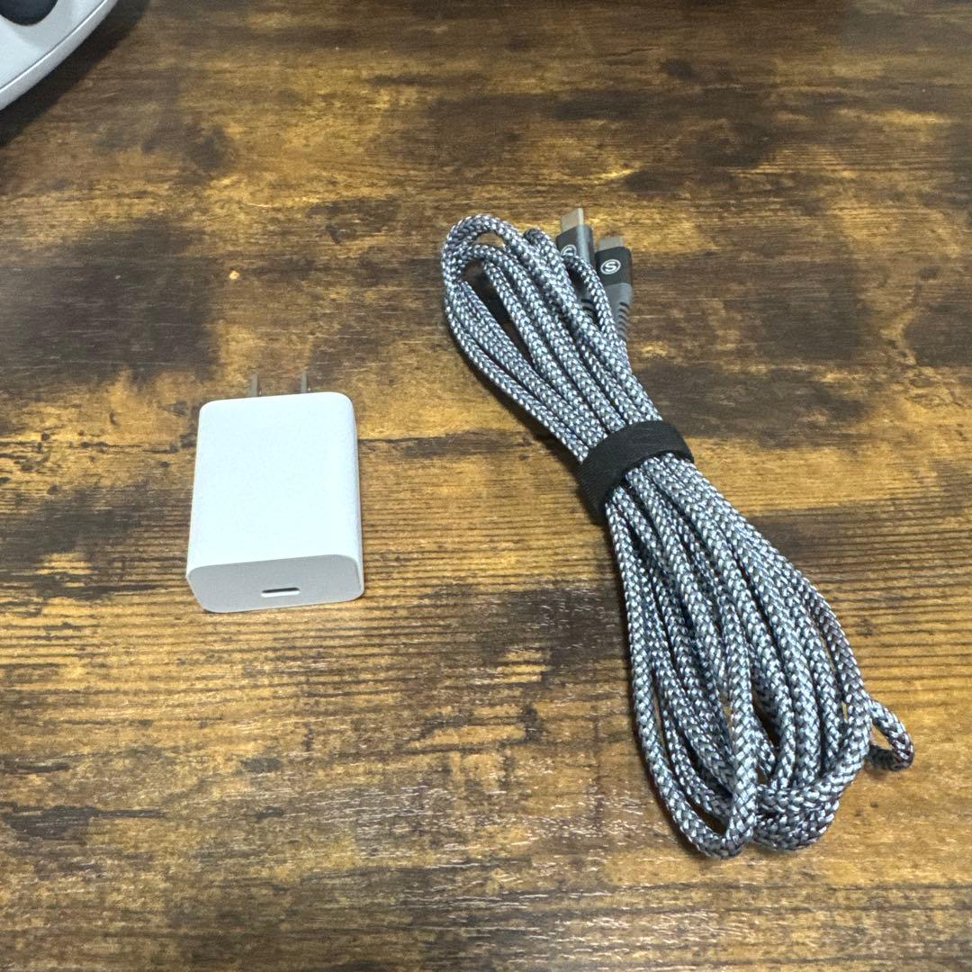 美品　  Quest 2 128GB VRヘッドセット　②