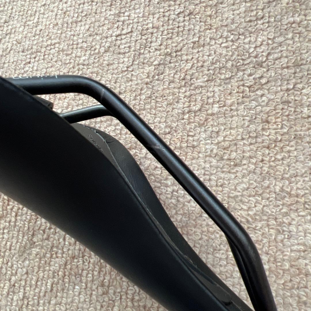 Fizik Antares R3 OPEN Kium サドル @お値下げ中！