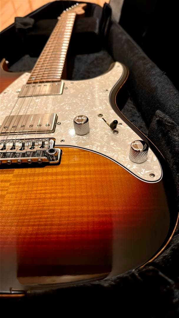 【極美品】Mayones Aquila 6 3Tone Sunburst 入手難