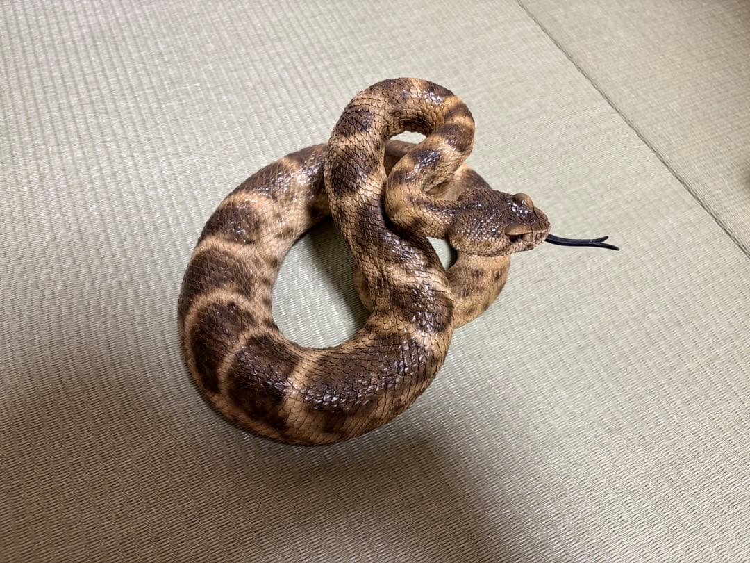 【新品】金運 財運 ダイヤモンドバッグガラガラヘビ 北欧インテリアブランド 置物