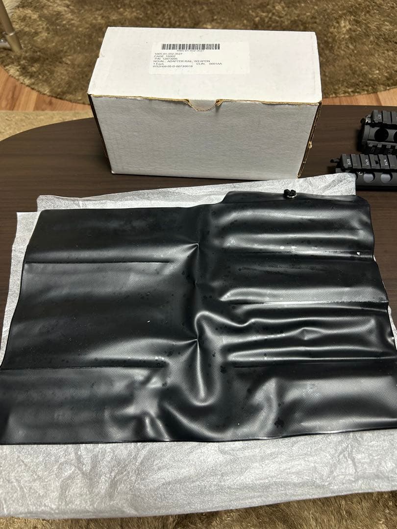 〈美品〉実物 Knight's Armament KAC ナイツ ハンドガード