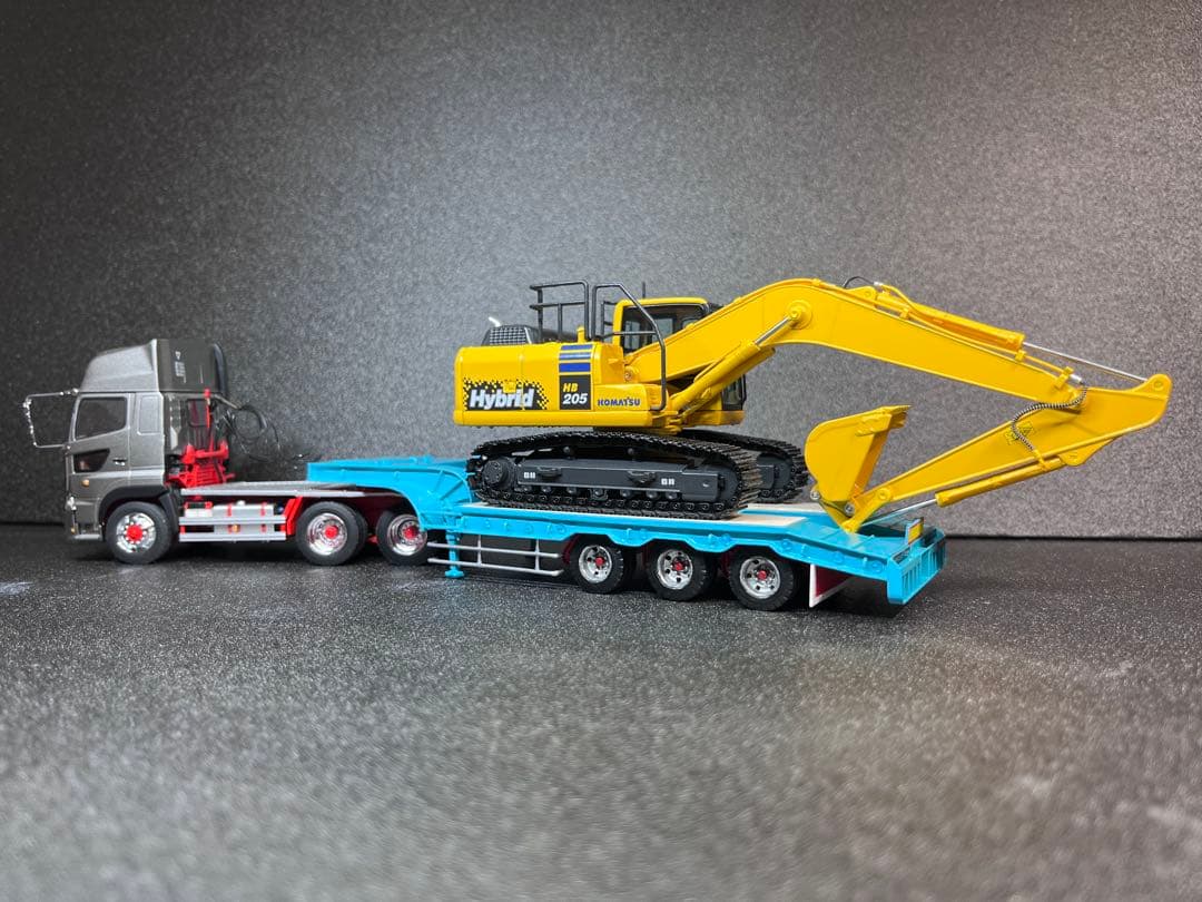 24⭐︎　1/50 3軸ショートトレーラー　建機　重機