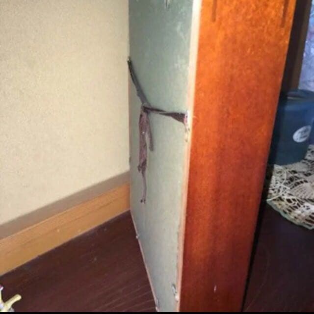 木枠の花の絵画