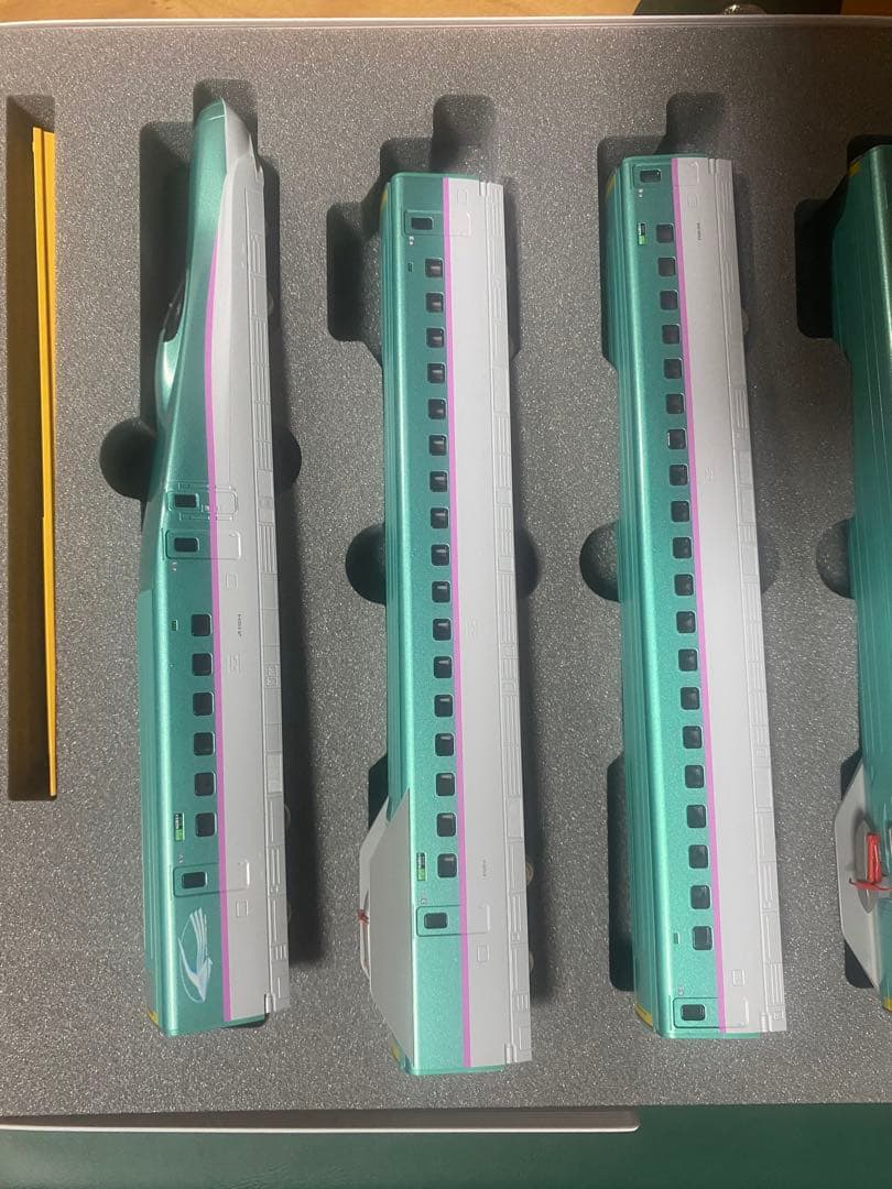 全車純正室内灯付き！　KATO E5系新幹線 はやぶさ 10両セット