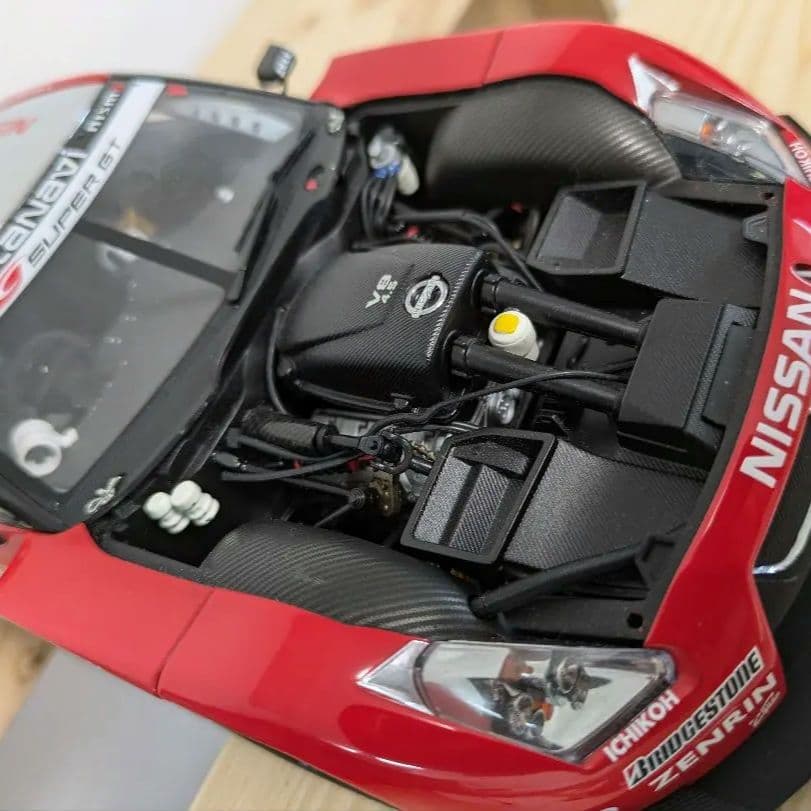 オートアート 1/18 R35 GT-R ミニカー