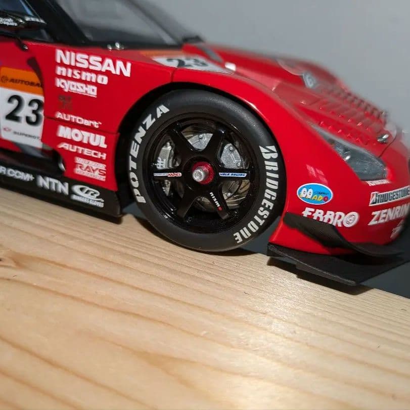 オートアート 1/18 R35 GT-R ミニカー