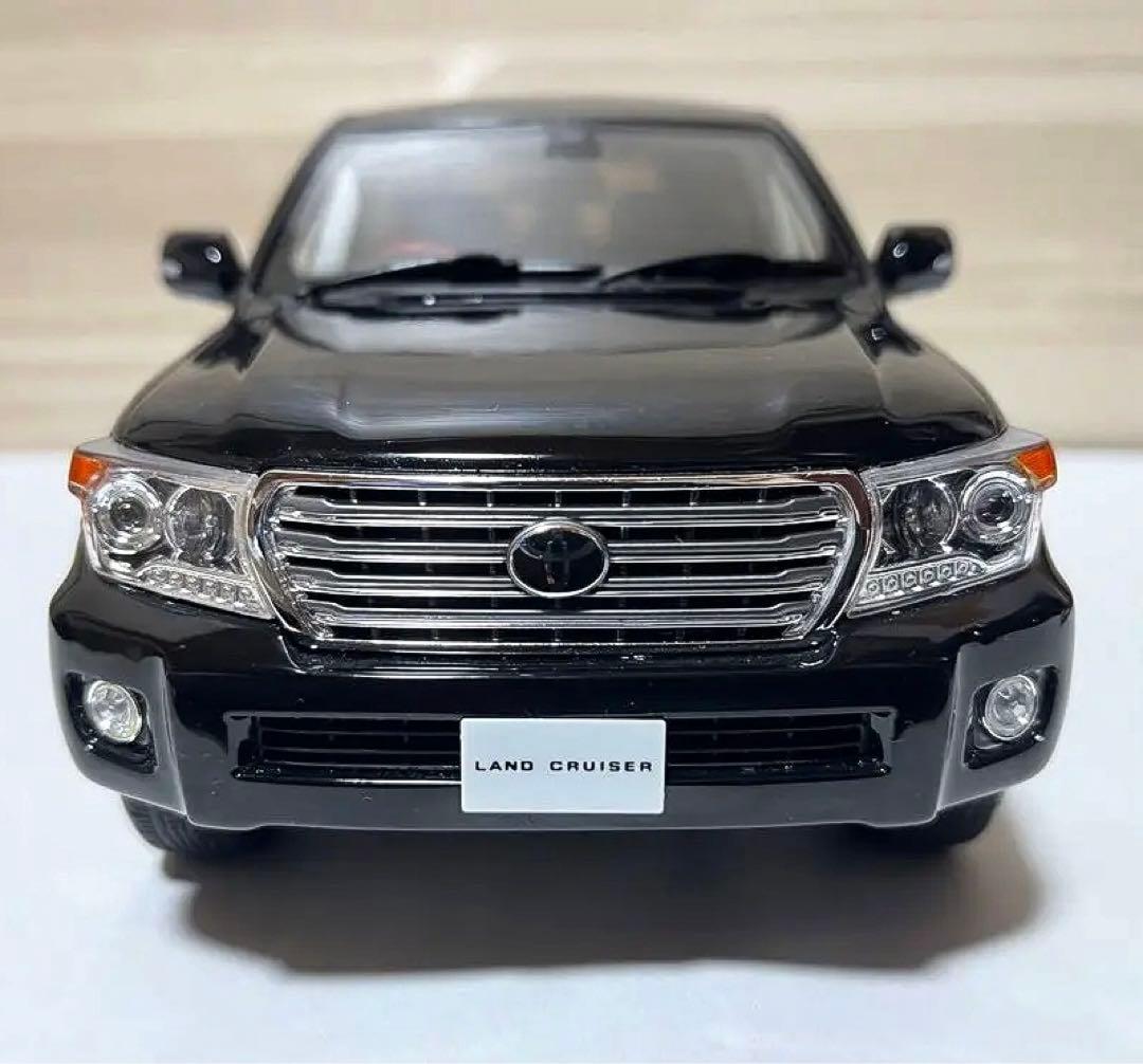 SAMURAI 1/18 TOYOTA ランドクルーザーAX G セレクション