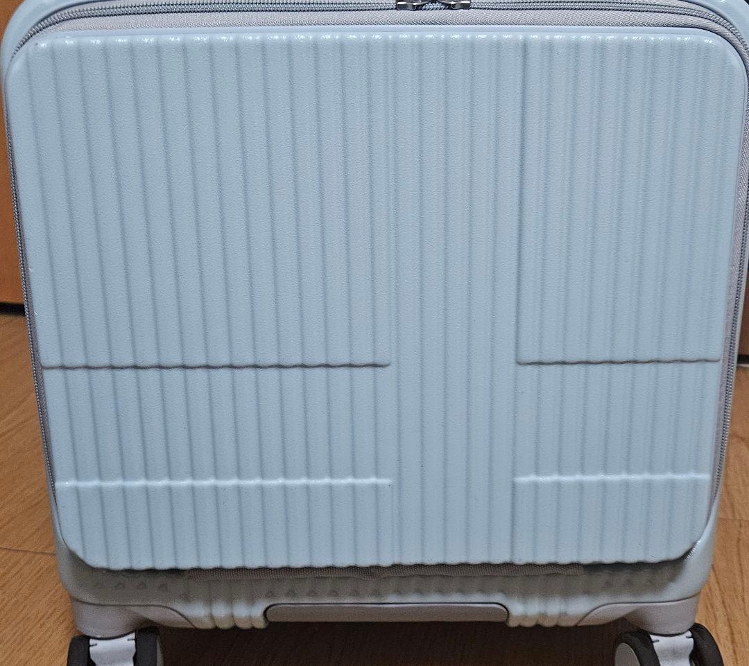 イノベーター スーツケース 33L ペールブルー