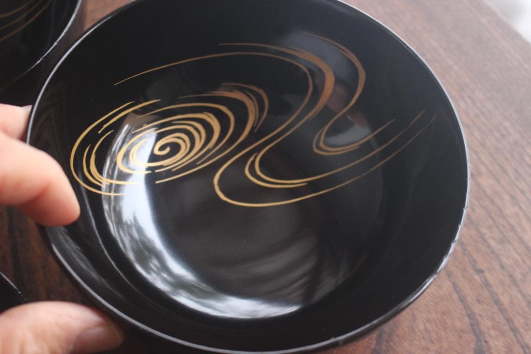 時代逸品！端正な黒漆に優美な光琳鶴蒔絵の映えるお椀2点（検輪島塗蒔絵椀