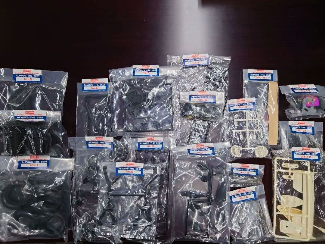 京商　ブラバムBT60Y 　ラジコン