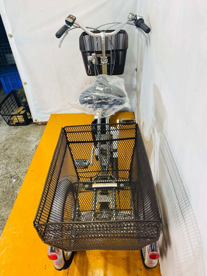 送料無料条件付き　YAMAHA PAS 電動アシスト自転車三輪車(18/16型)