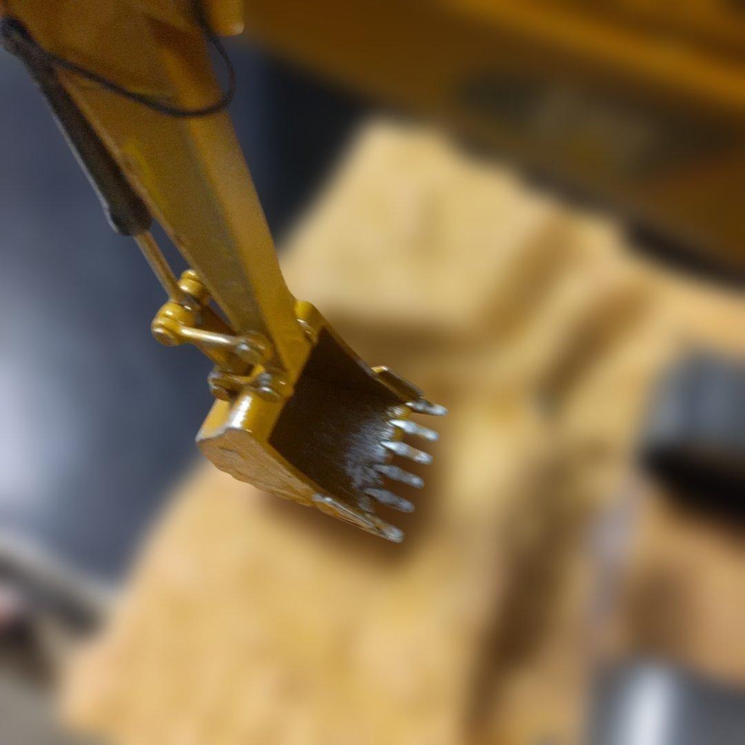 キャタピラー建機CAT 320F WEATHERED 1/50