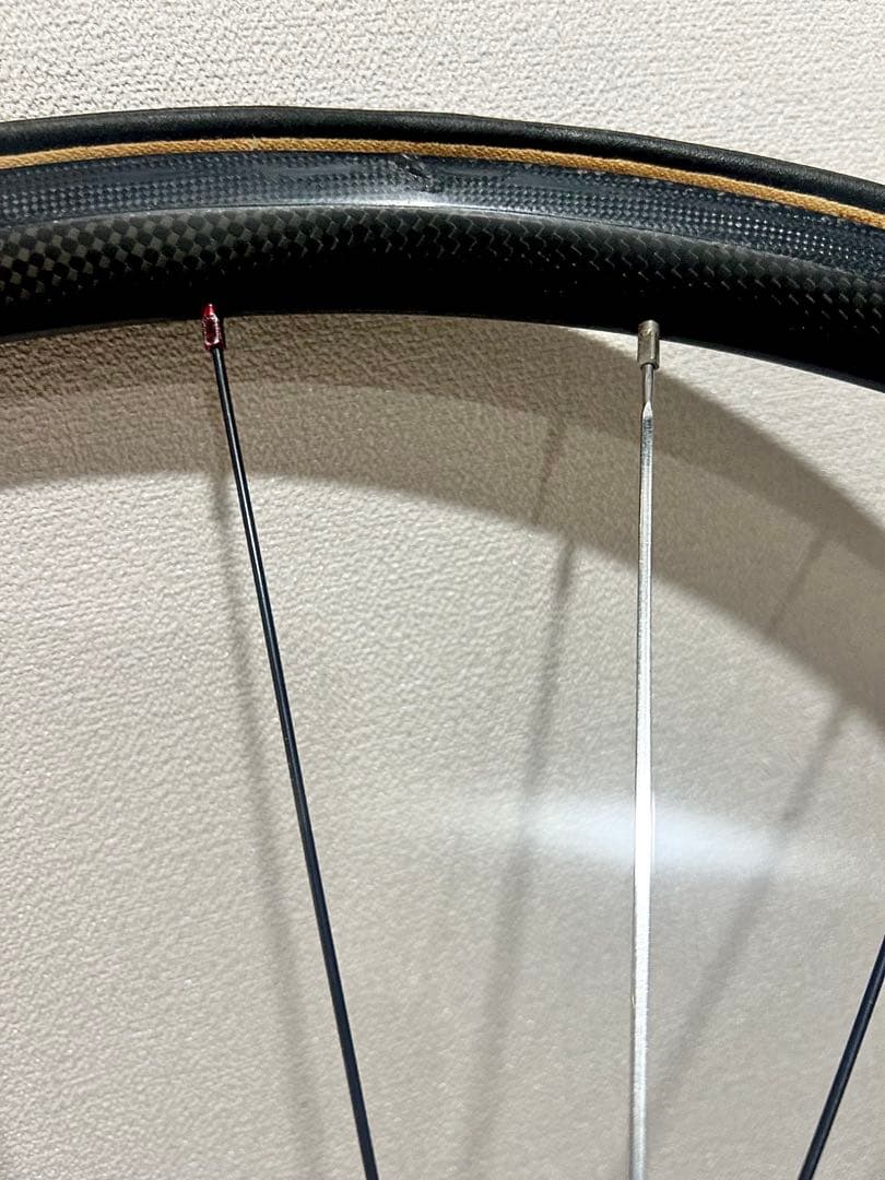 【カーボン製 完組ホイール】 軽量950g！クラック有チューブラータイヤ付