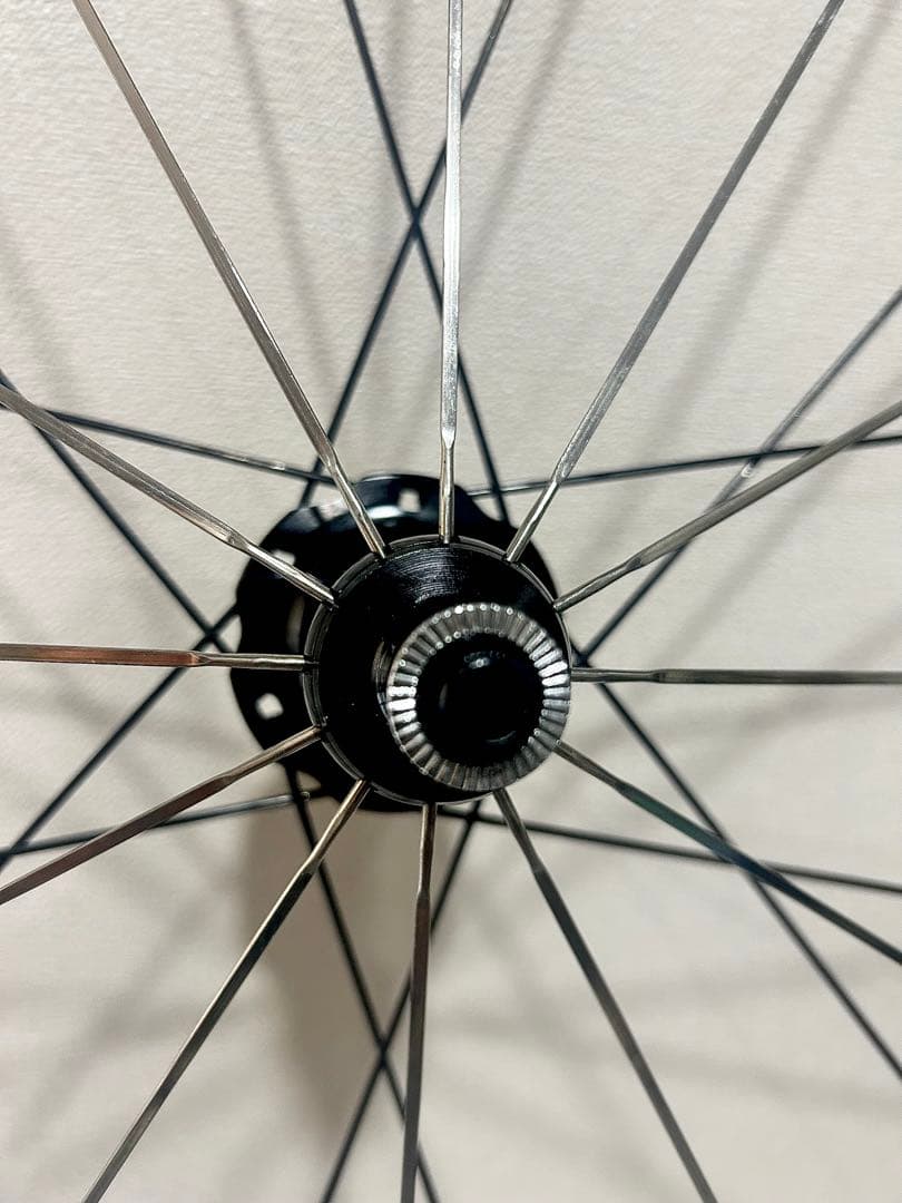 【カーボン製 完組ホイール】 軽量950g！クラック有チューブラータイヤ付