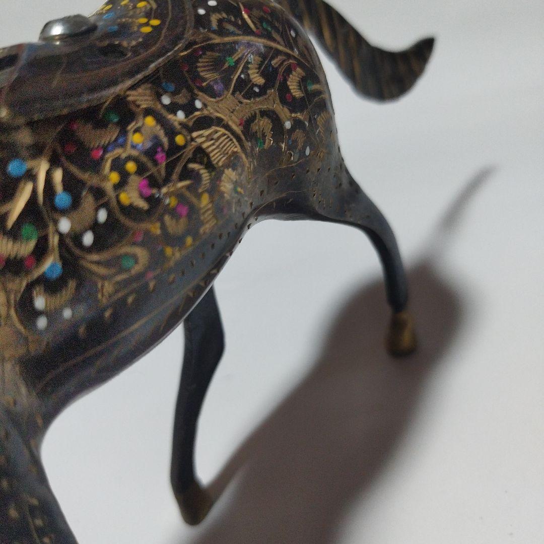 アンテーク　装飾的な金属製馬の彫刻