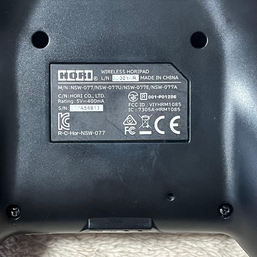 任天堂スイッチ　Nintendo Switch 本体　ホリ　コントローラー