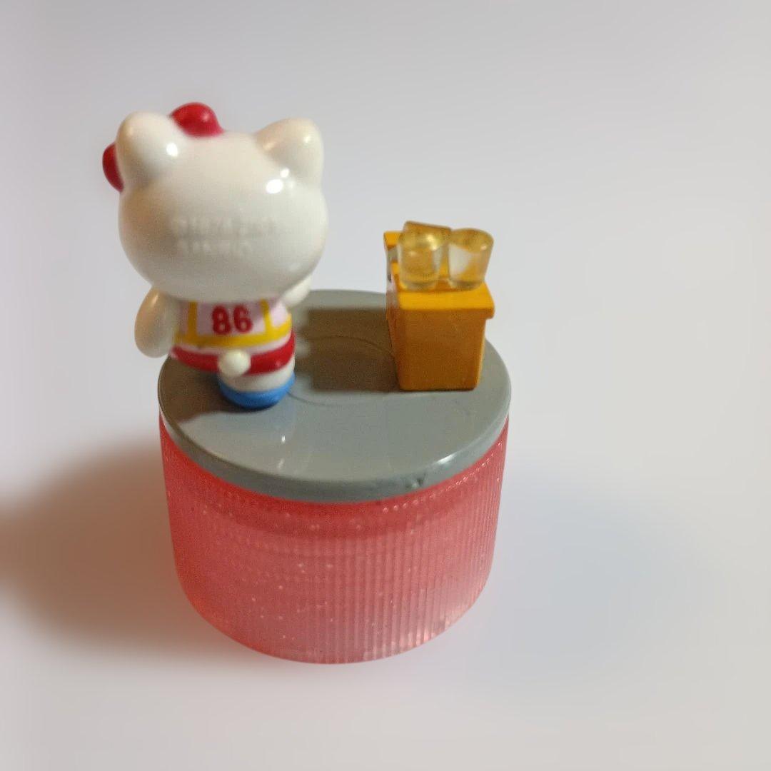 d*7様 平成レトロ★ハローキティ★ ★ペットボトルキャップ 4個セット