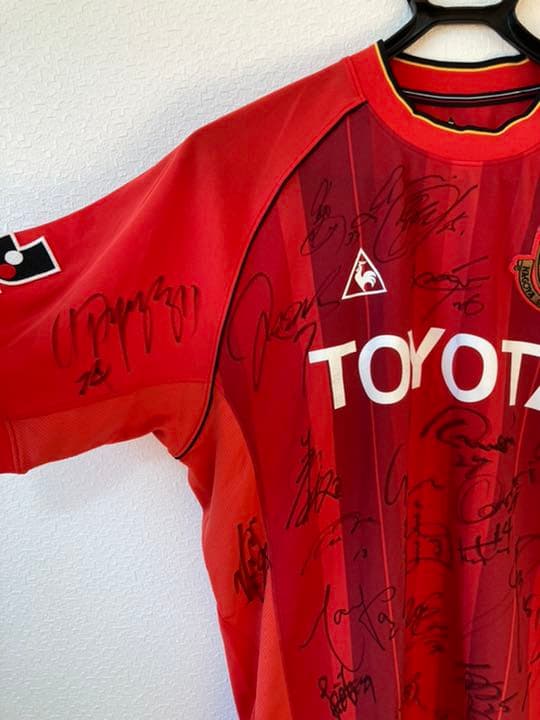 名古屋グランパスエイト　サイン入りユニフォーム　楢崎正剛　他　寄せ書き