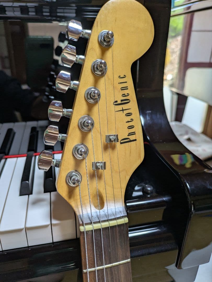 Photogenic ピンク エレキギター