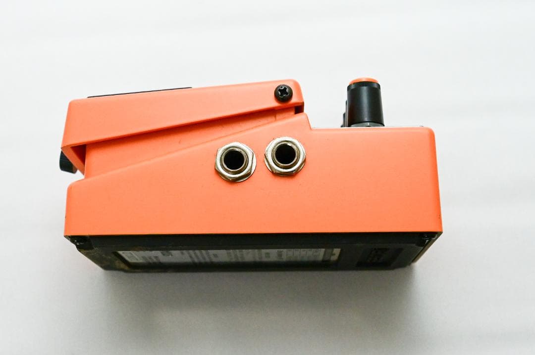 BOSS DS-2 Turbo Distortion 箱あり、取説あり