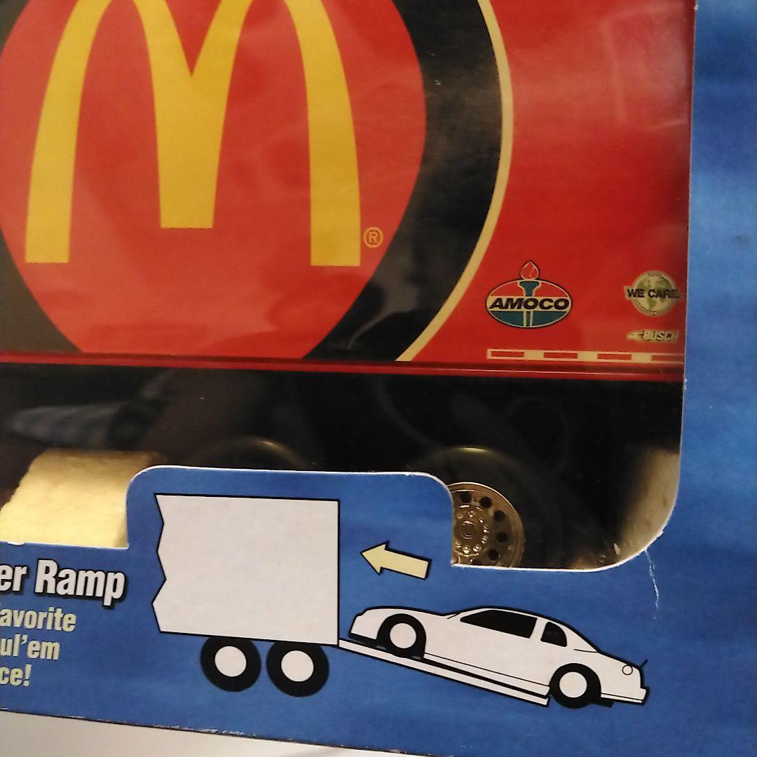 マクドナルド　トレーラー　リモコン付きラジコン