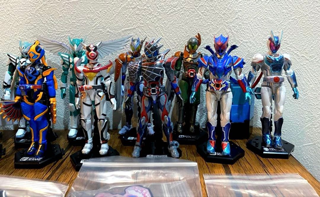 【仮面ライダー】装動 仮面ライダーリバイス セット