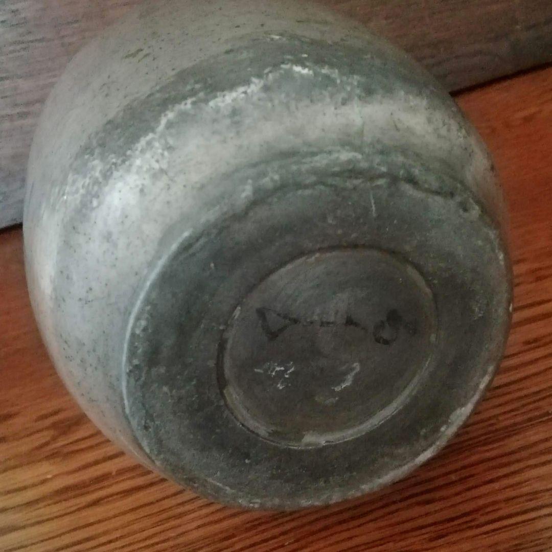 鈍い銀色　荒れた肌　枯れた錫の徳利　花活け　一輪挿し　江戸明治　水漏れあり