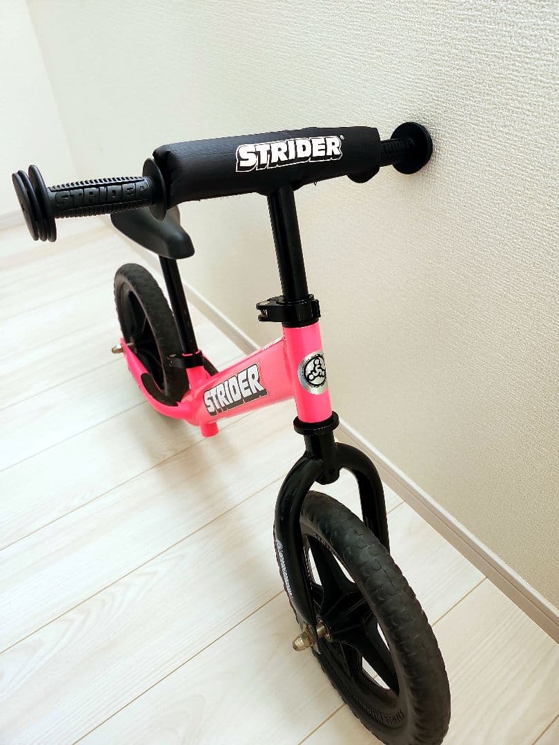 【美品】ストライダー STRIDER スポーツモデル 12インチ ピンク