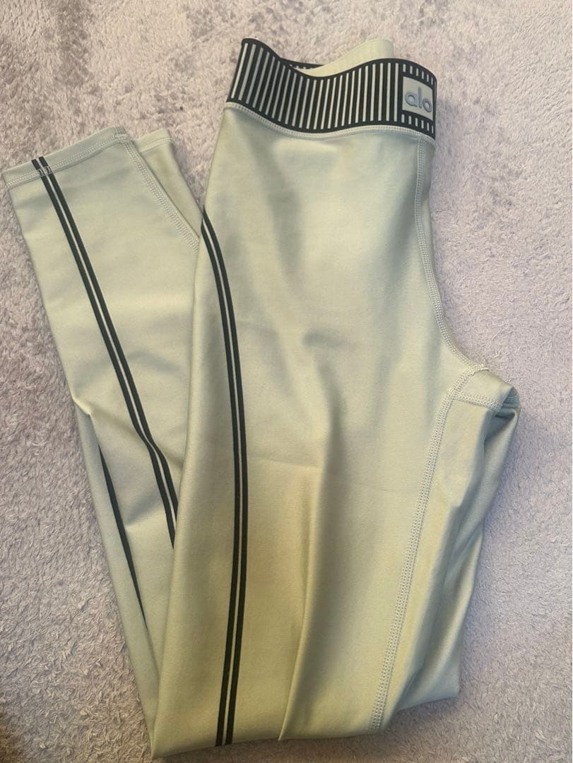 alo レギンス xs limestone Airlift