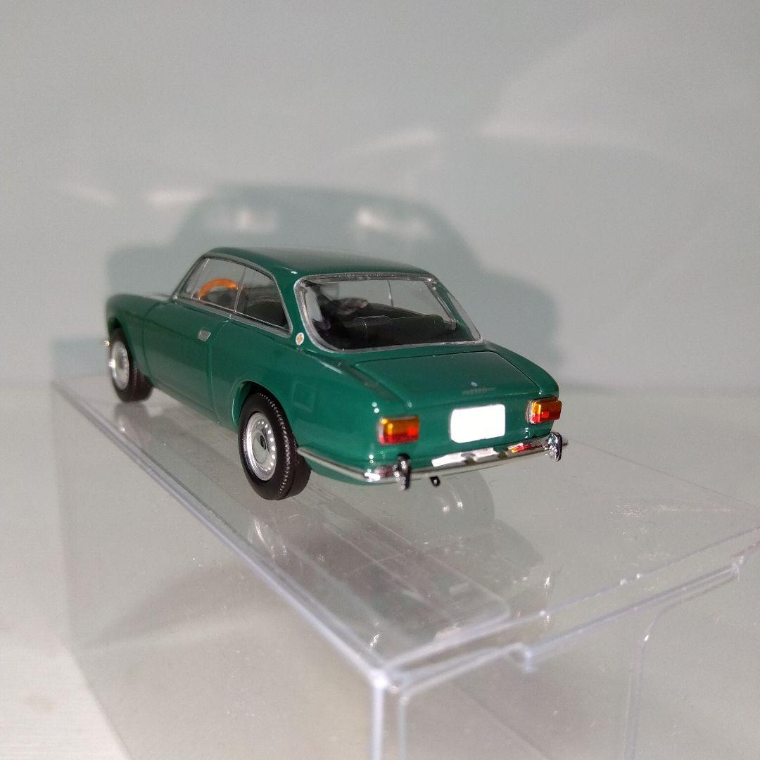 TOMICA アルファロメオ 1750 GTV 緑