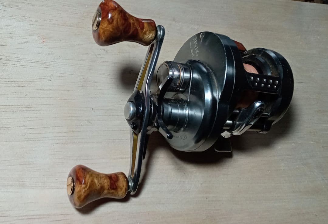 花梨ノブ　シマノ　NSクラフト ハンドルノブ　リール　パーツ　リールノブ　紅白