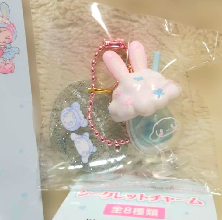 メゾピアノ　シナモロール　ブルーベリエちゃん　マスコットホルダーポーチ他　3 点