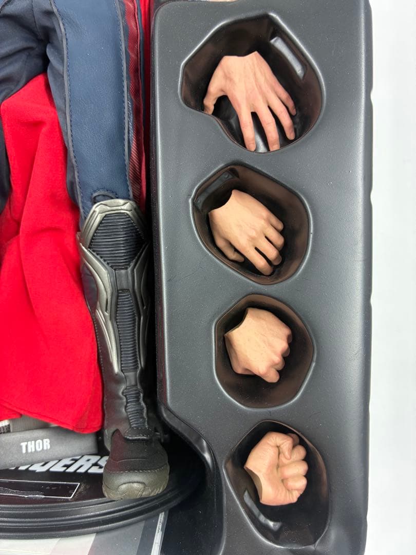 ホットトイズ ソー 1/6 アベンジャーズ 外箱色あせ有