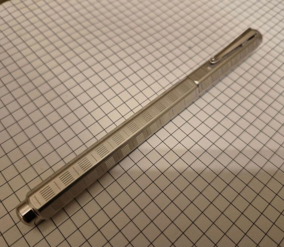 CARAN d'ACHE 万年筆