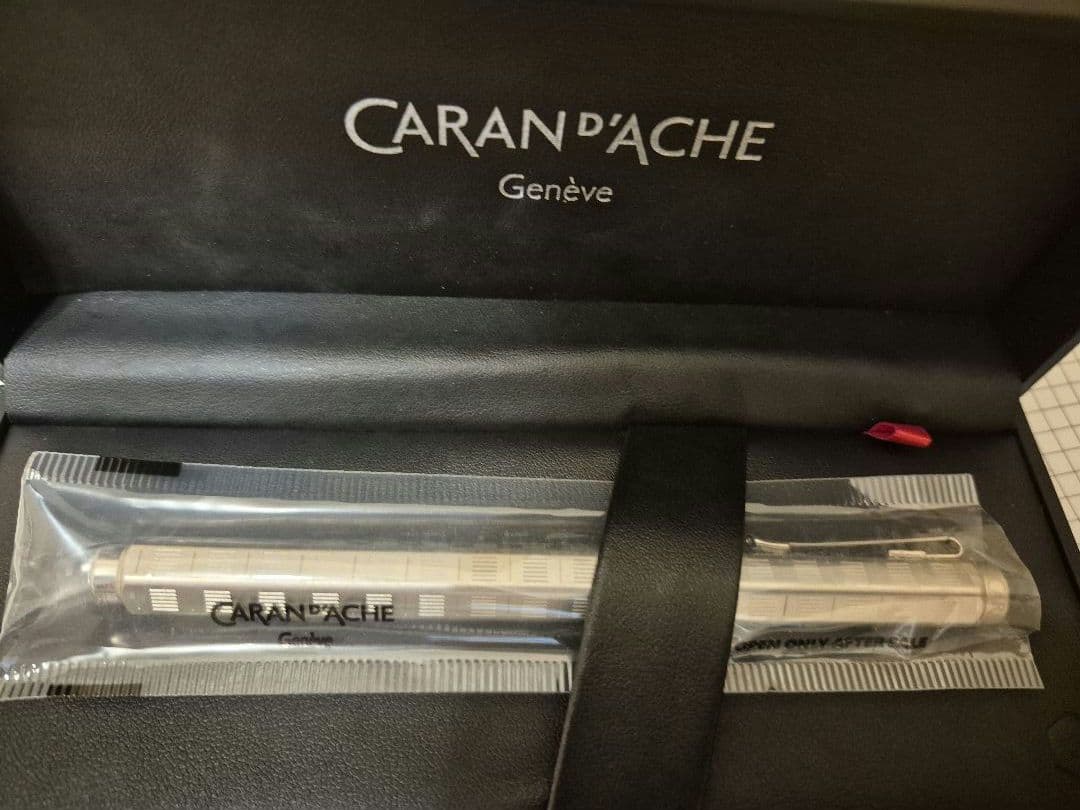 CARAN d'ACHE 万年筆