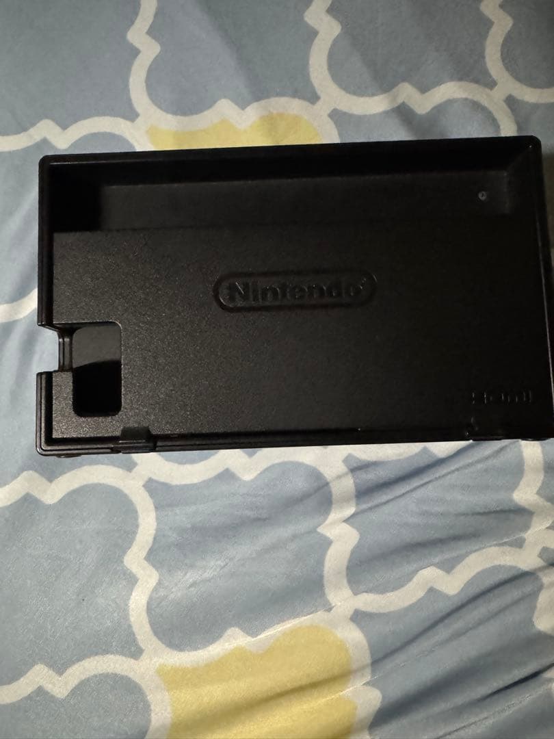 Nintendo Switch本体とプロコン