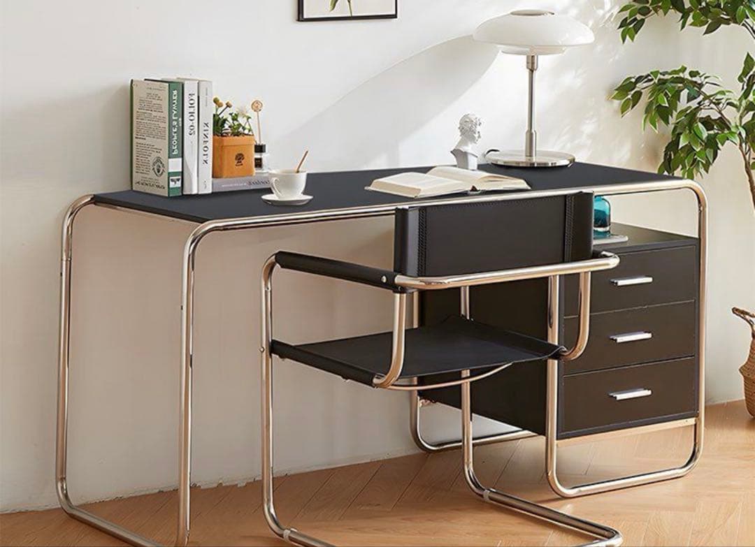 マルセロブロイヤー　デスク