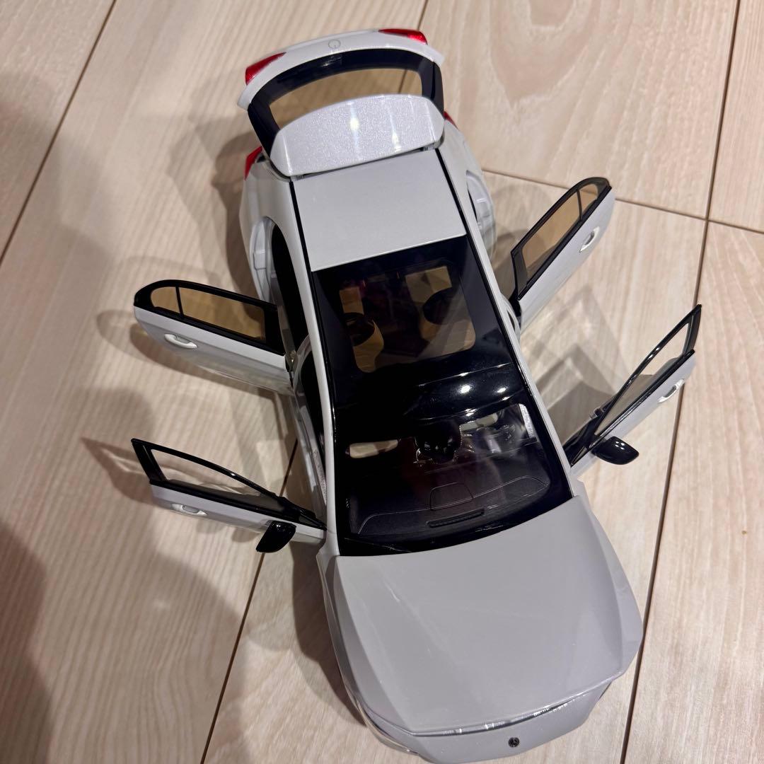 ノレブ 1/18 メルセデス Aクラス W177 純正特注 デジタル白