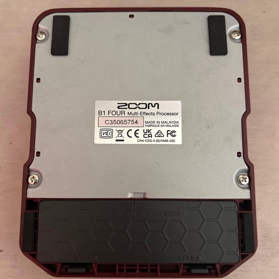 ZOOM B1 FOUR マルチエフェクター 箱付き
