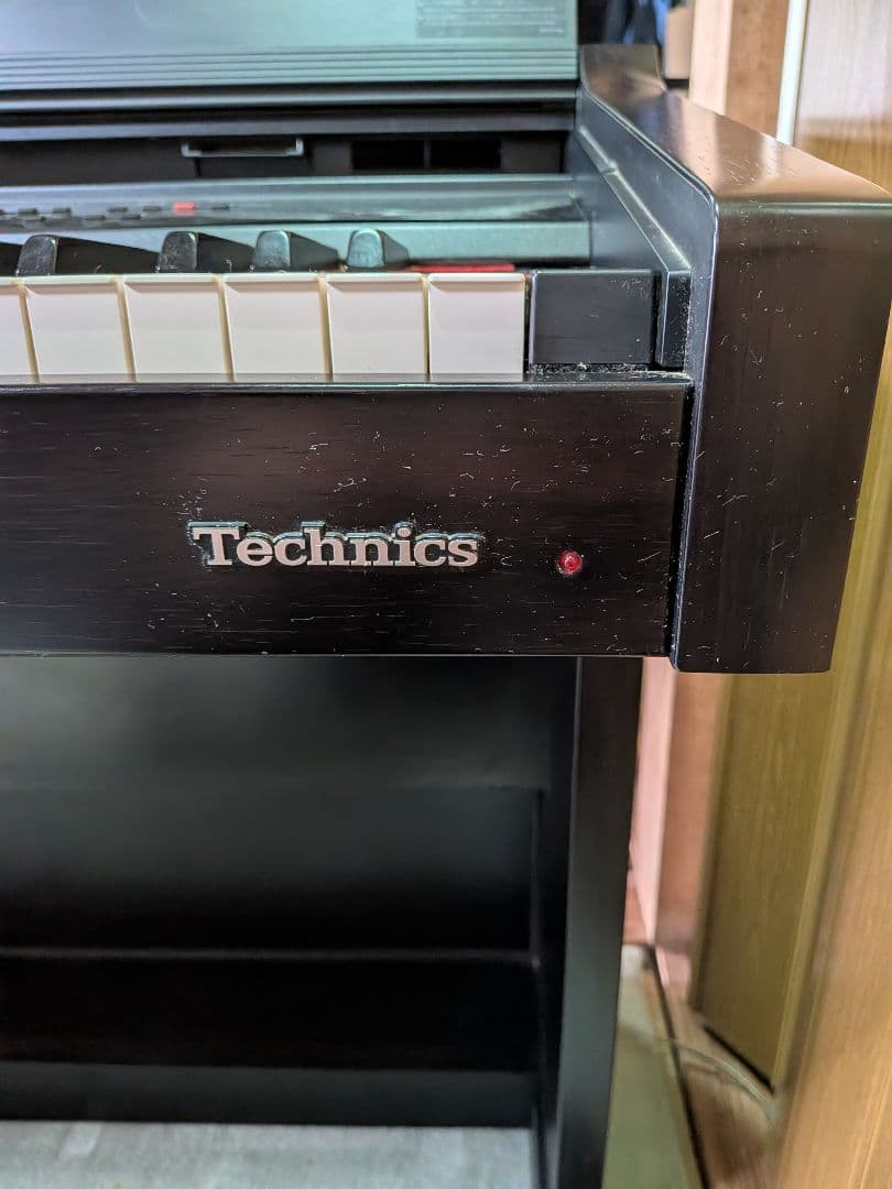 Technics PR300 　PCMデジタルピアノ