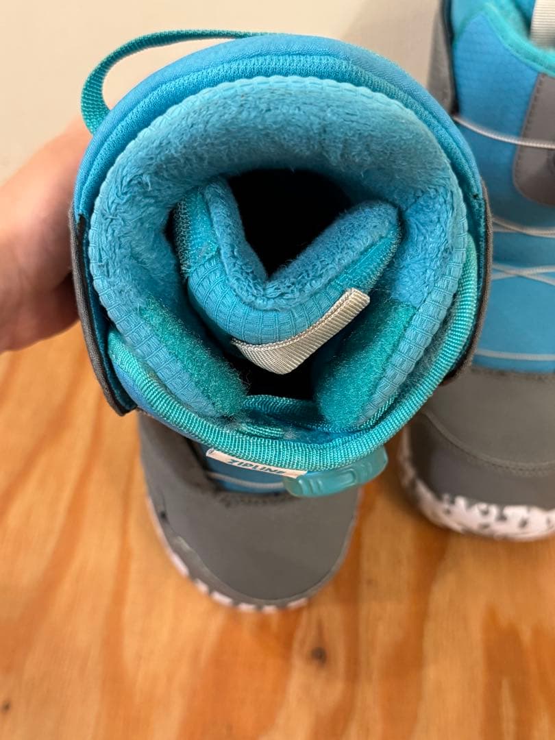 Burton ブーツ22センチ　youth ZIPLINE BOA